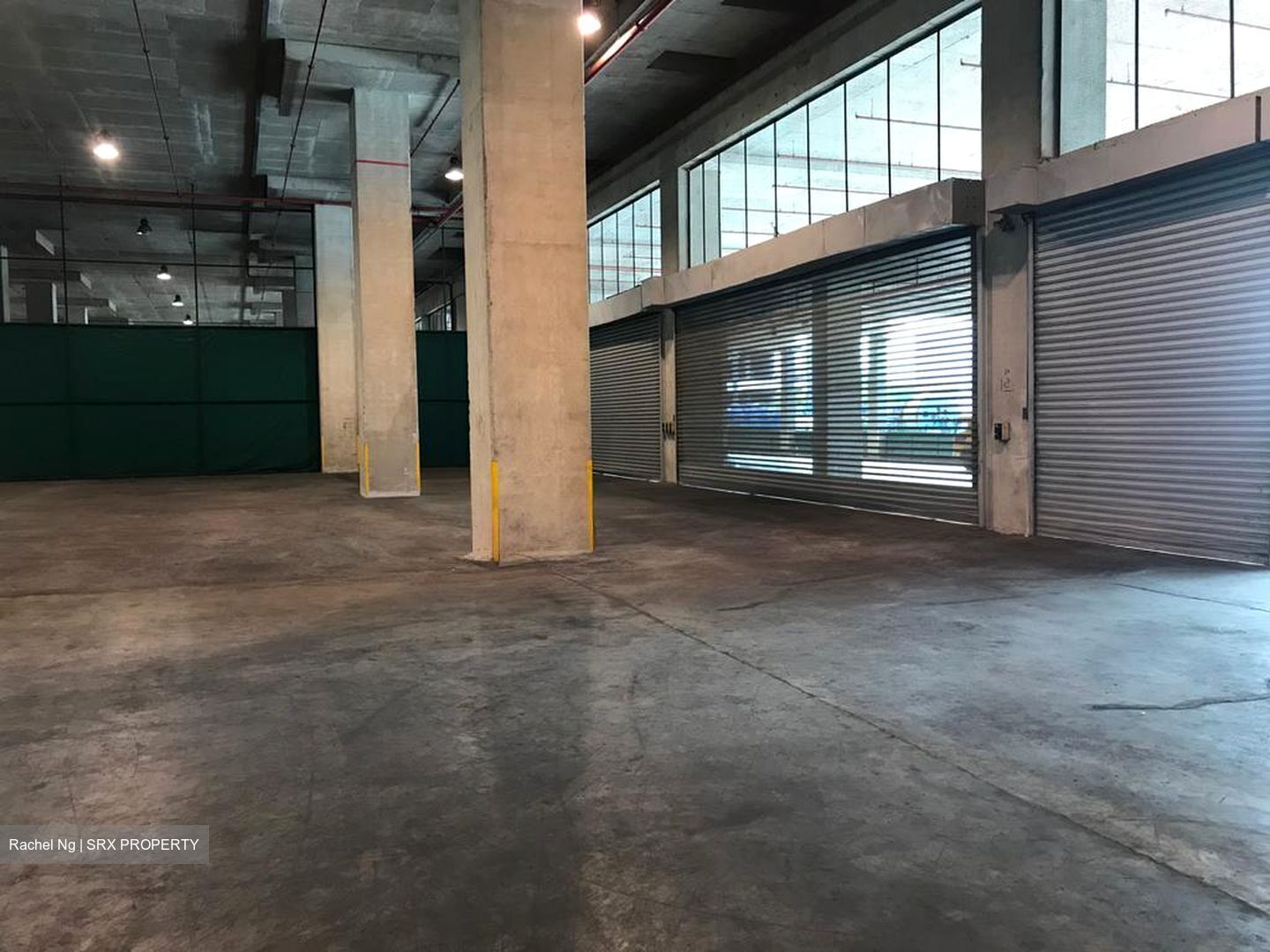 Gul Way (D22), Warehouse #510563031